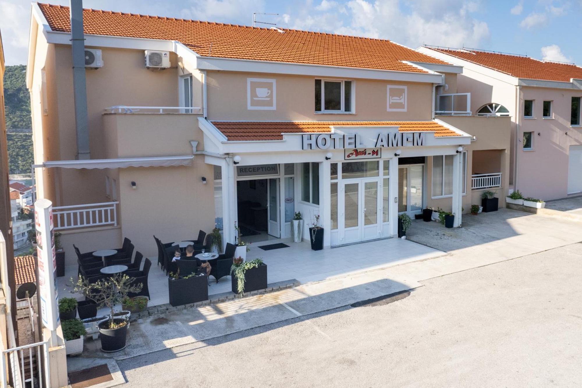 Hotel Ami - M Неум Екстериор снимка